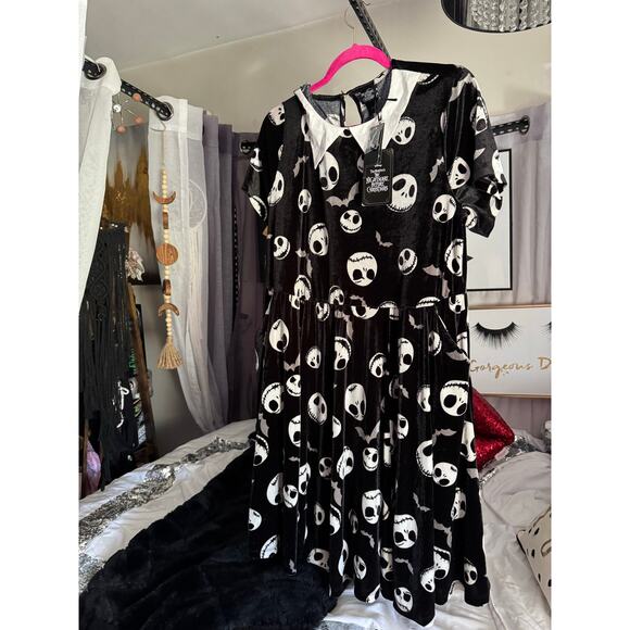 Her Universe DC Comics Wonder Woman Reversible Skater Dress size 1 - Picture 5 of 9